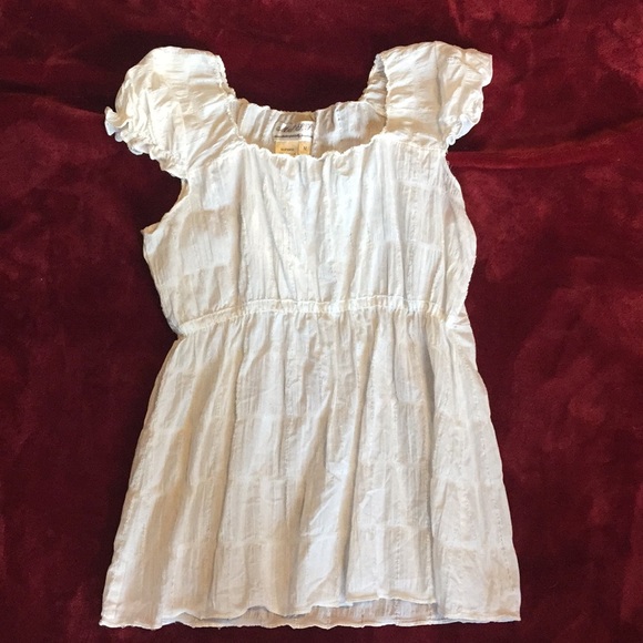 White top - Picture 1 of 2